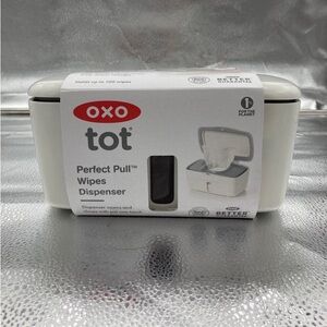 OXO Tot Perfect Pull Wipes Dispenser